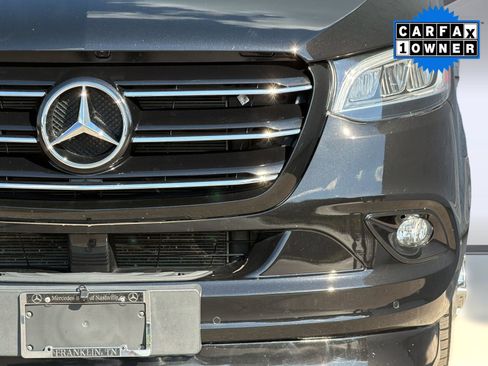 Used 2025 Mercedes-Benz Sprinter 3500 image 11