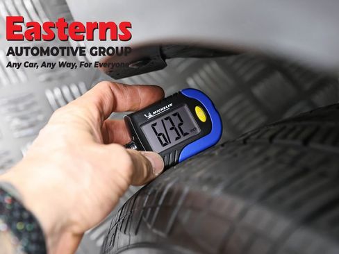 Used 2020 Volkswagen Tiguan S image 28