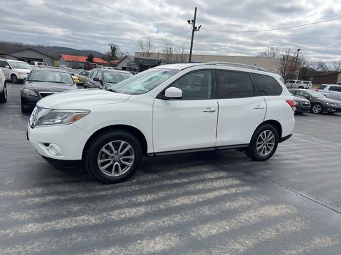 Used 2015 Nissan Pathfinder S AWD/4WD image 8
