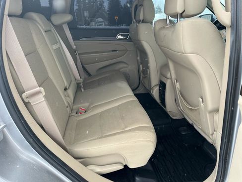 Used 2017 Jeep Grand Cherokee Laredo w/ Quick Order Package 23E image 18