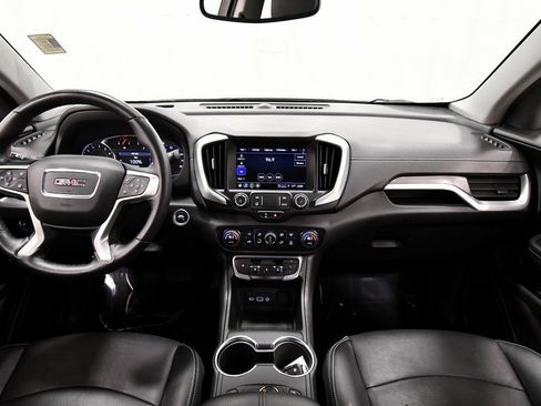 Used 2024 GMC Terrain SLT image 3