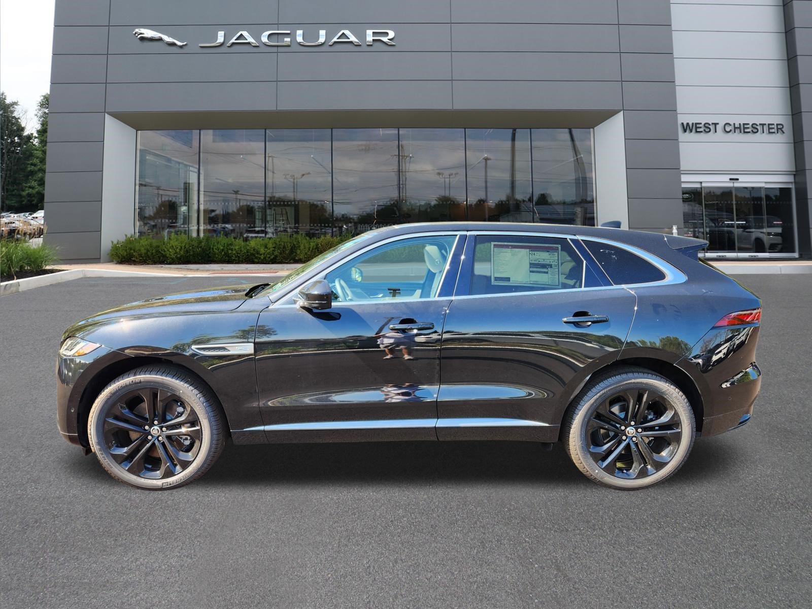 New 2026 Jaguar F-PACE R-Dynamic S AWD/4WD image 5