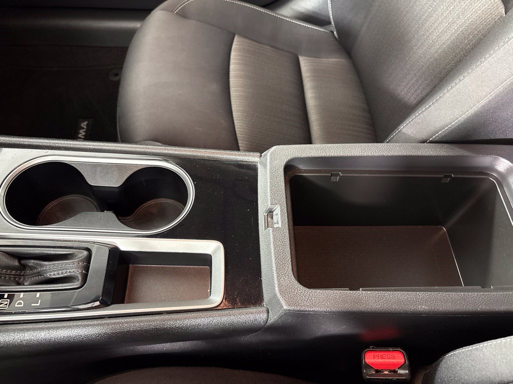 Used 2024 Nissan Altima 2.5 SV FWD image 37
