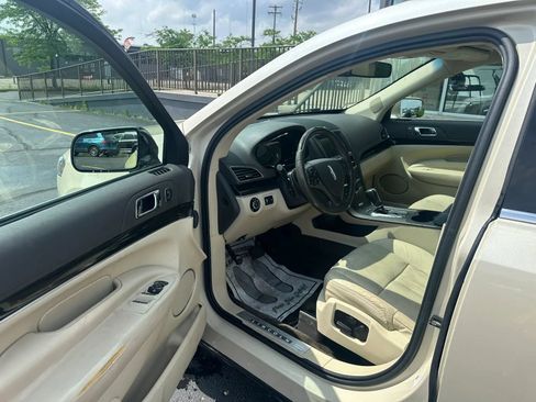 Used 2018 Lincoln MKT AWD w/ Technology Package image 9