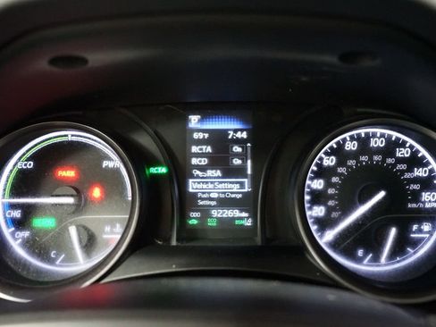 Used 2023 Toyota Camry SE w/ Audio Upgrade Package FWD image 16
