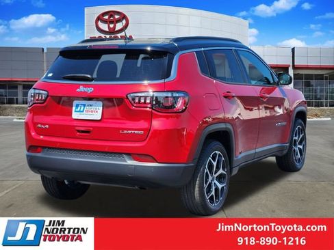 Used 2025 Jeep Compass Limited AWD/4WD image 5