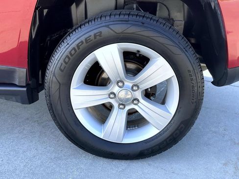 Used 2017 Jeep Compass Latitude AWD/4WD image 22