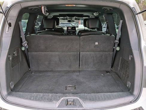 Used 2022 Nissan Armada SL w/ Midnight Edition Package image 13