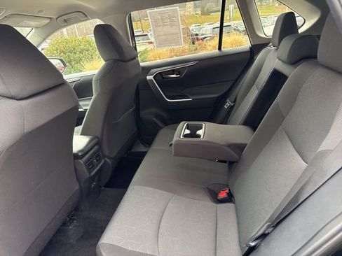 Used 2025 Toyota RAV4 XLE image 23