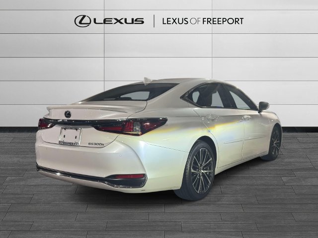 Used 2024 Lexus ES 300h w/ Premium Package FWD image 4