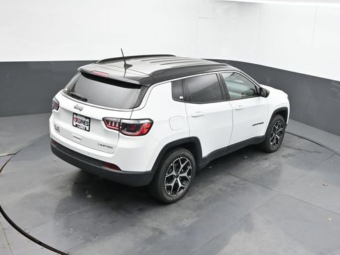 Used 2025 Jeep Compass Limited AWD/4WD image 44