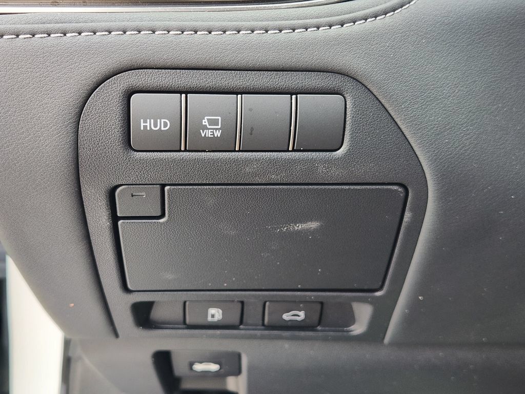 Certified 2022 Lexus LS 500 w/ Interior Upgrade Package RWD image 21
