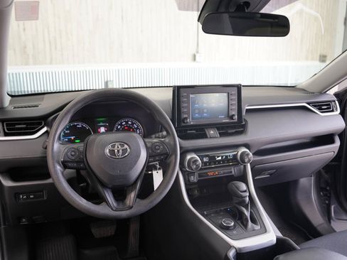 Used 2022 Toyota RAV4 LE AWD/4WD image 31