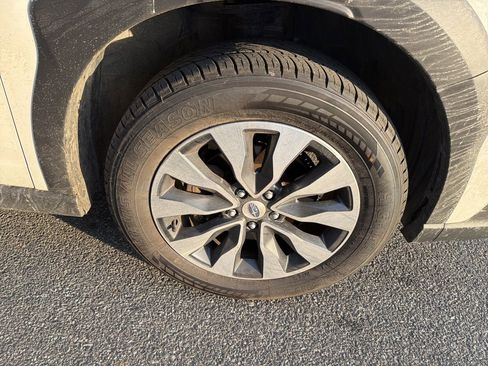 Used 2023 Subaru Outback Limited image 11