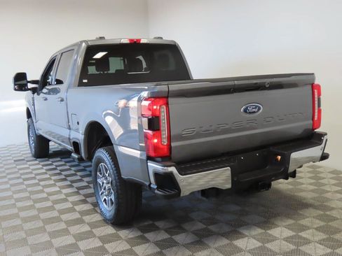 Used 2024 Ford F250 Lariat AWD/4WD image 3