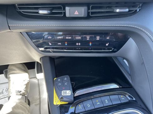 Used 2023 Buick Envision Preferred w/ Sport Touring Package AWD/4WD image 24
