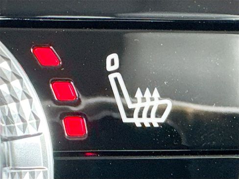 New 2025 Mitsubishi Outlander SE image 21