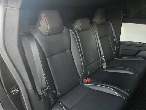 Used 2024 Tesla Cybertruck AWD Crew Cab image 25