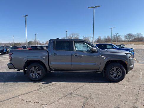 New 2026 Nissan Frontier SV w/ SV Convenience Package image 4