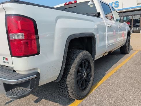 Used 2014 GMC Sierra 1500 SLE w/ SLE Value Package AWD/4WD image 4