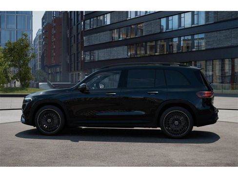 Used 2024 Mercedes-Benz EQB 300 4MATIC image 33