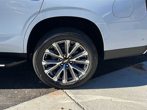 New 2026 Chevrolet Tahoe High Country w/ Sun And Tow Package image 9