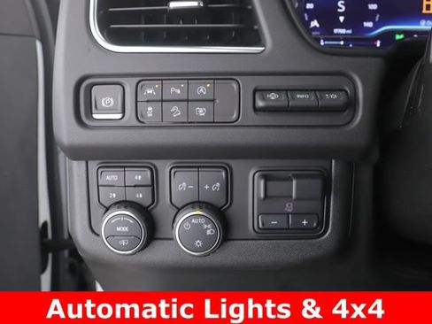 Used 2024 Chevrolet Tahoe High Country AWD/4WD image 23