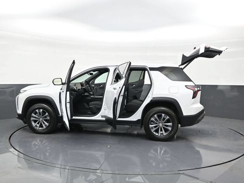 Used 2026 Chevrolet Equinox LT FWD image 27