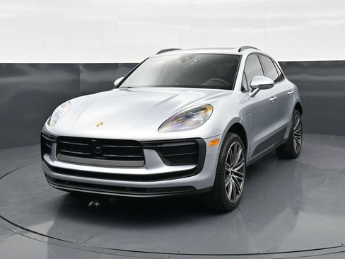 New 2026 Porsche Macan AWD/4WD image 28