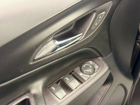 Used 2020 Chevrolet Equinox LT AWD/4WD image 17