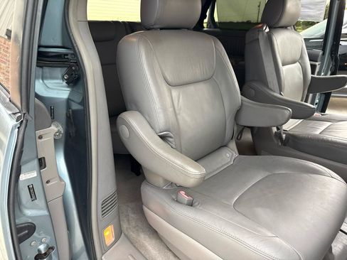 Used 2006 Toyota Sienna AWD image 42