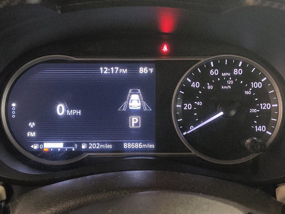 Used 2021 Nissan Versa SV FWD image 23