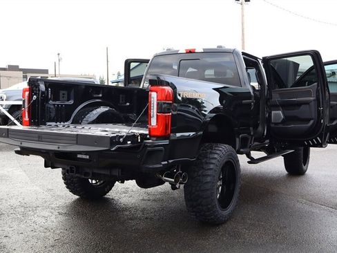 Used 2024 Ford F350 Platinum w/ Tremor Off-Road Package AWD/4WD image 35