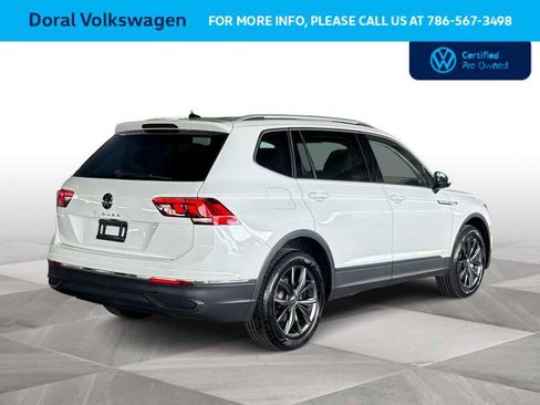Certified 2022 Volkswagen Tiguan SE image 8