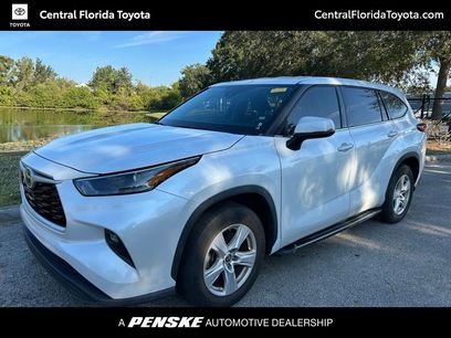 Used 2022 Toyota Highlander LE