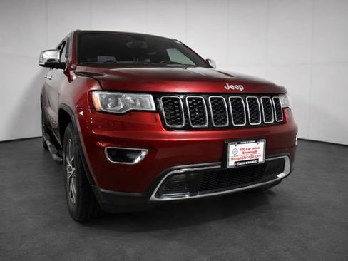 Used 2017 Jeep Grand Cherokee Limited RWD image 3