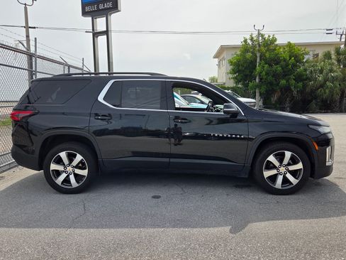 Used 2023 Chevrolet Traverse LT w/ LT Premium Package AWD/4WD image 4