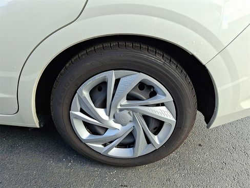 Used 2024 Subaru Impreza 2.0i image 27