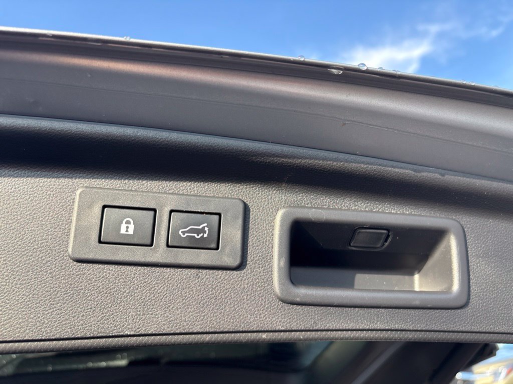 Used 2023 Subaru Forester Limited AWD/4WD image 24