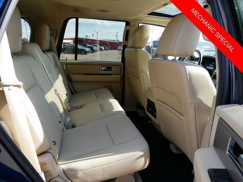 Used 2017 Ford Expedition Limited w/ Equipment Group 301A AWD/4WD image 9