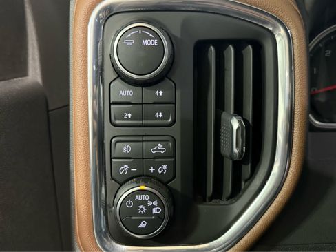 Used 2023 Chevrolet Silverado 2500 High Country w/ Safety Package II AWD/4WD image 25