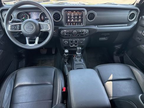 Used 2023 Jeep Wrangler Unlimited Sahara AWD/4WD image 5