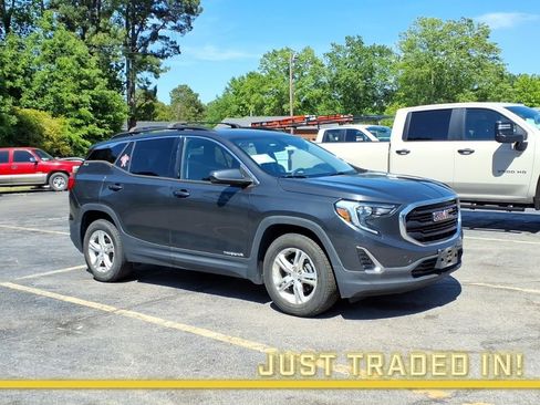 Used 2018 GMC Terrain SLE w/ Driver Convenience Package FWD image 1