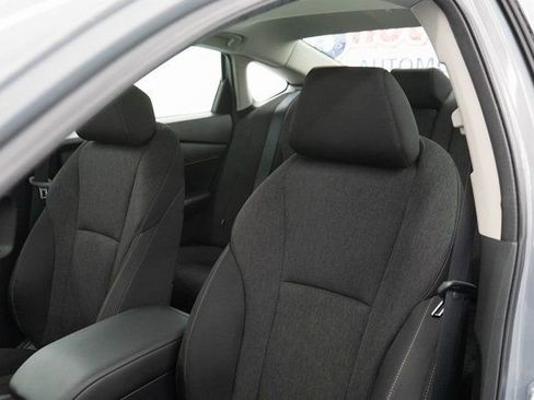 Certified 2025 Honda Accord SE image 12