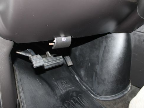 Used 2011 Chevrolet Express 3500 LT w/ LT Preferred Equipment Group image 7