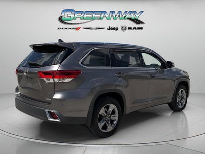 Used 2019 Toyota Highlander Limited Platinum