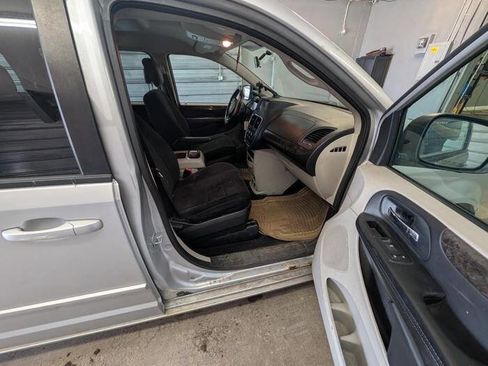 Used 2011 Dodge Grand Caravan Mainstreet w/ PWR Convenience Group FWD image 29