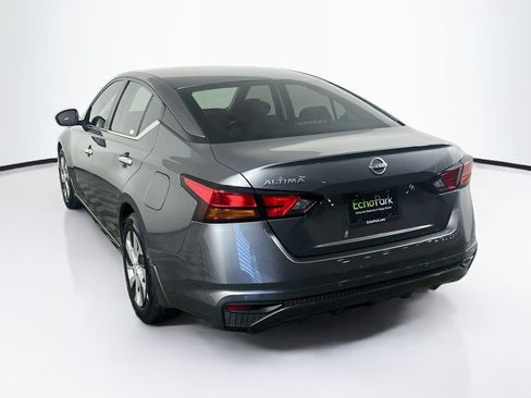 Used 2024 Nissan Altima 2.5 S FWD image 5