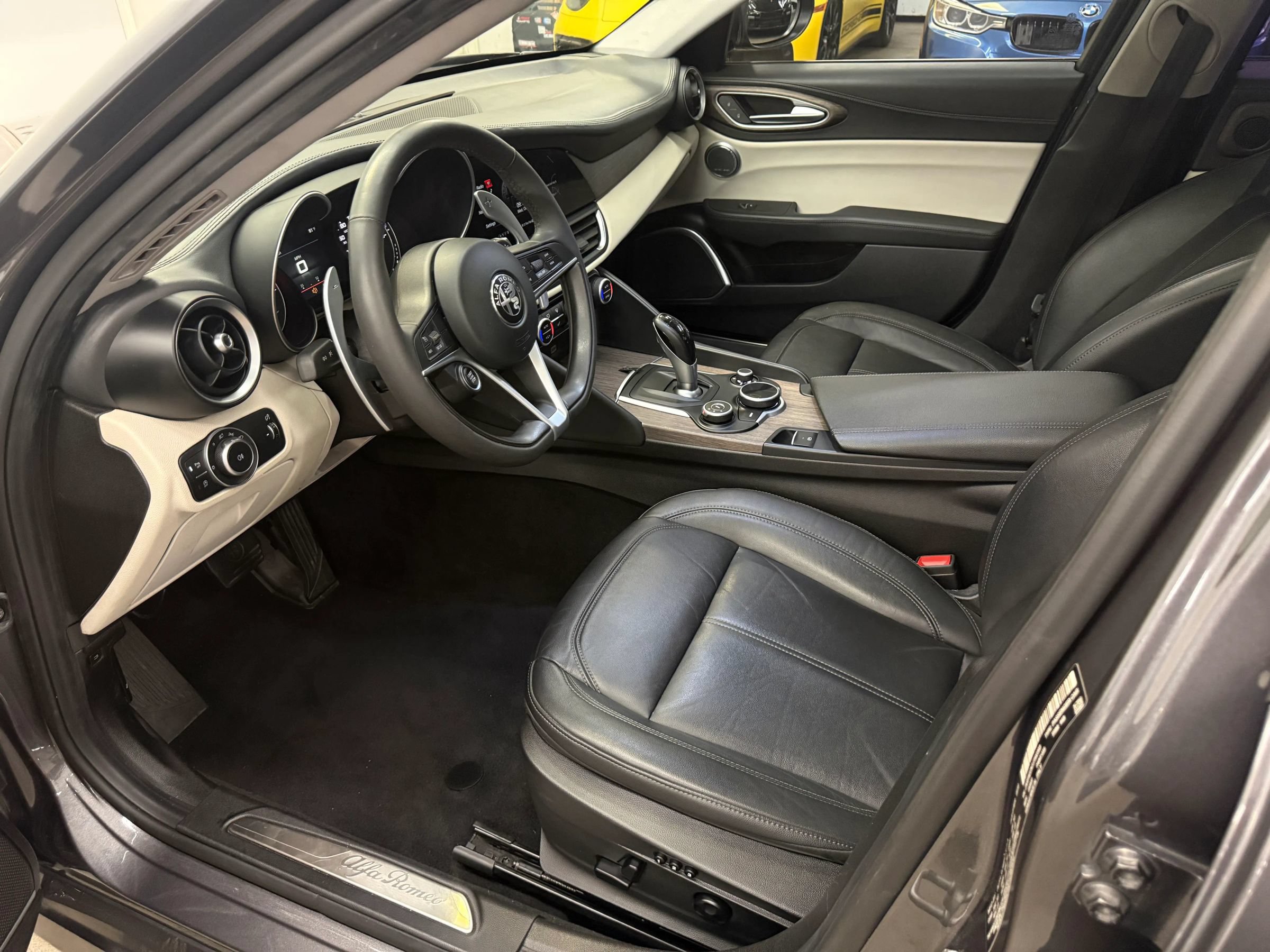 Used 2018 Alfa Romeo Giulia Ti w/ TI Performance Package RWD image 13