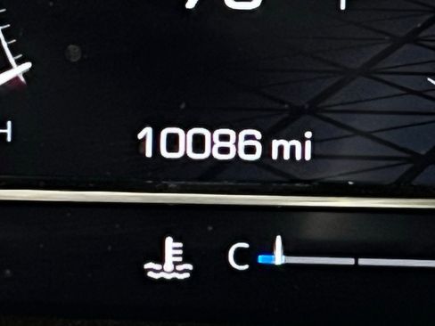 Used 2025 GMC Sierra 1500 SLT w/ SLT Premium Plus Package image 11